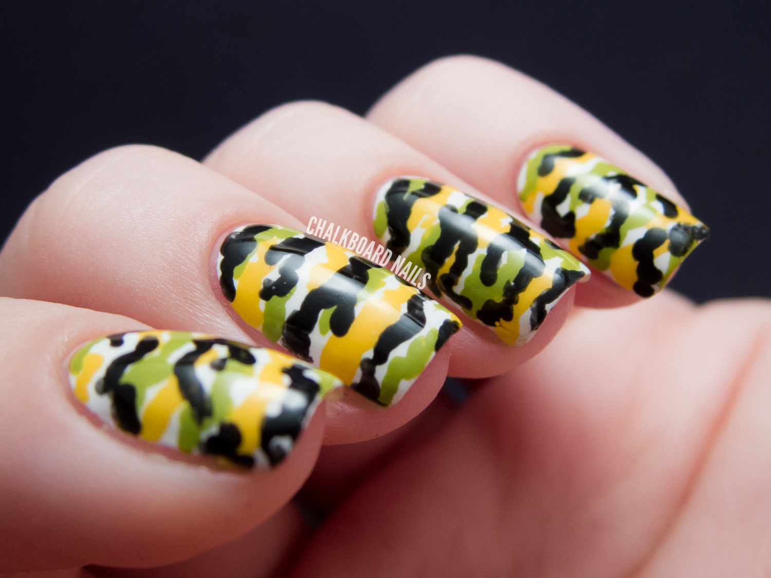 easy camouflage nail art
