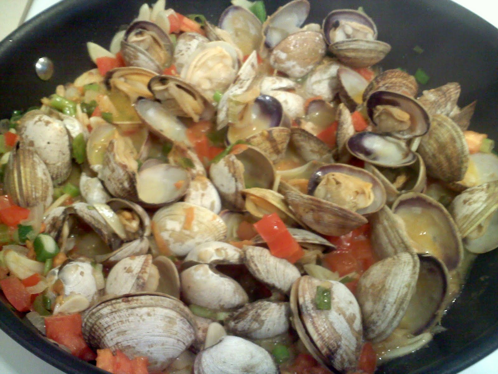 Finding My Inner Chef: Clams, clams, clams!