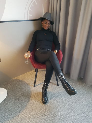 Connect With Sugar Mummy In UK.