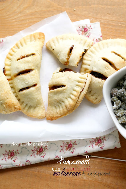 panzerotti ripieni di melanzane grigliate