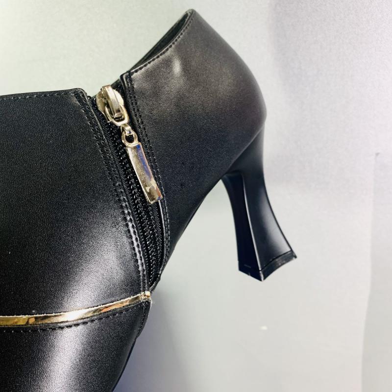 GIÀY BOOT THẤP CỔ RO297