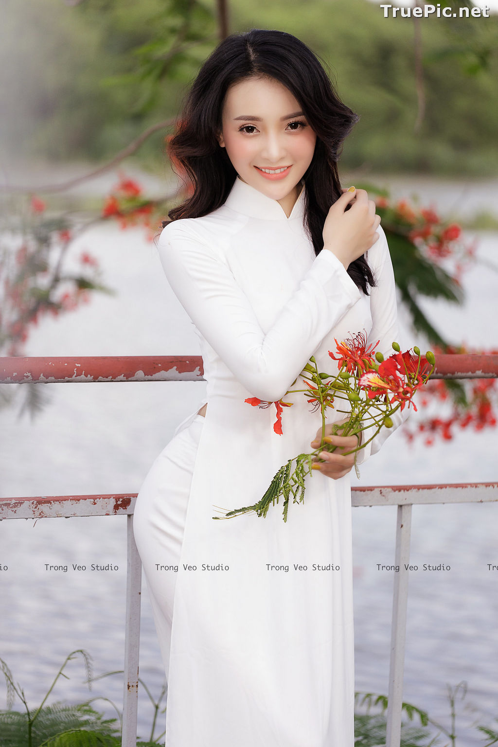 Image The Beauty of Vietnamese Girls with Traditional Dress (Ao Dai) #3 - TruePic.net - Picture-40