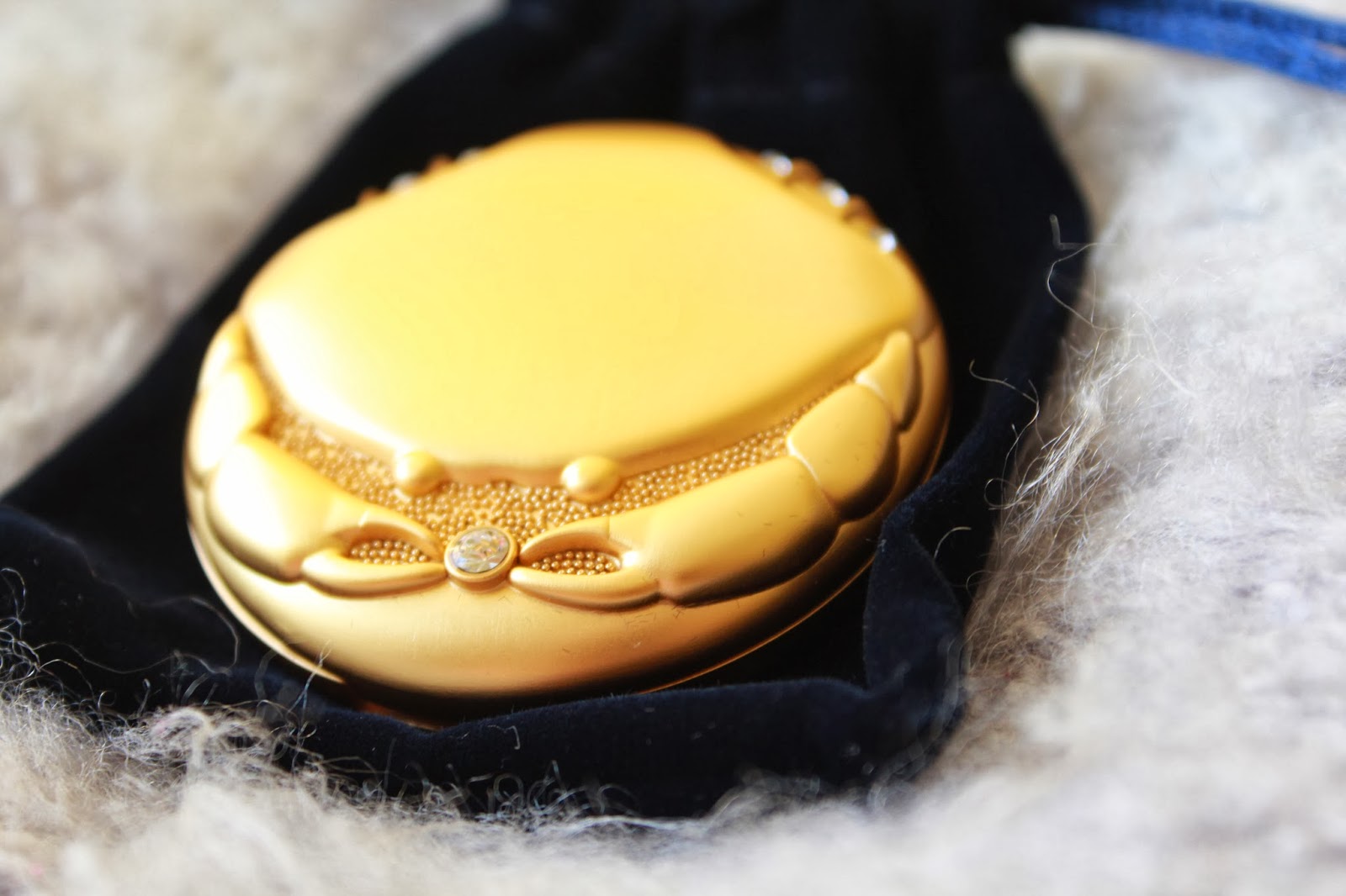 Estee Lauder Zodiac Compact Inthefrow