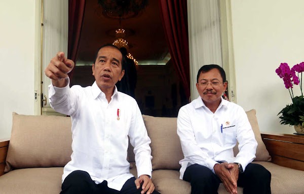 Media Asing Soroti Jokowi yang Tetap Percaya Menkes Terawan