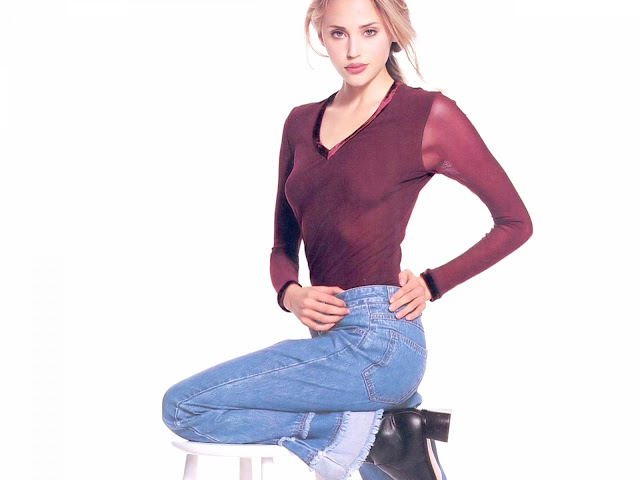 High Definition New Wallpapers: Estella Warren Wallpapers