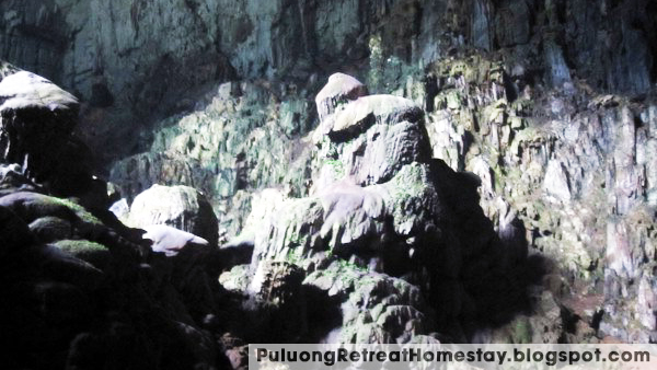 Kho Muong Cave in Pu Luong Nature Reserve Kho Muong Cave in Pu Luong Nature Reserve