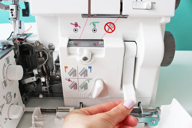 An Overlocker That's Easy to Thread! - Janome AirThread 2000D serger