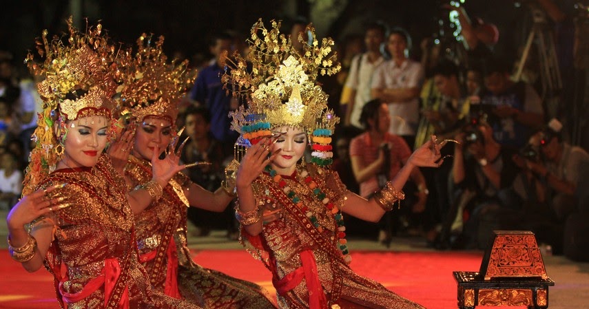 Tarian Tradisional Negeri Perak - Kipas Seni Dan Budaya Malaysia - Pada