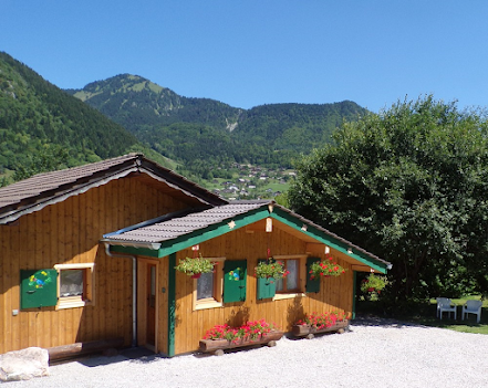 CHALET LE GLACIER 2*.Nos amis à 4 pattes sont les bienvenues dans nos hébergements