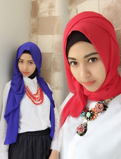 4 Aksesoris Hijab Agar Kamu Tampil Cantik dan Serasi Aksesoris Hijab : Kalung Hijab