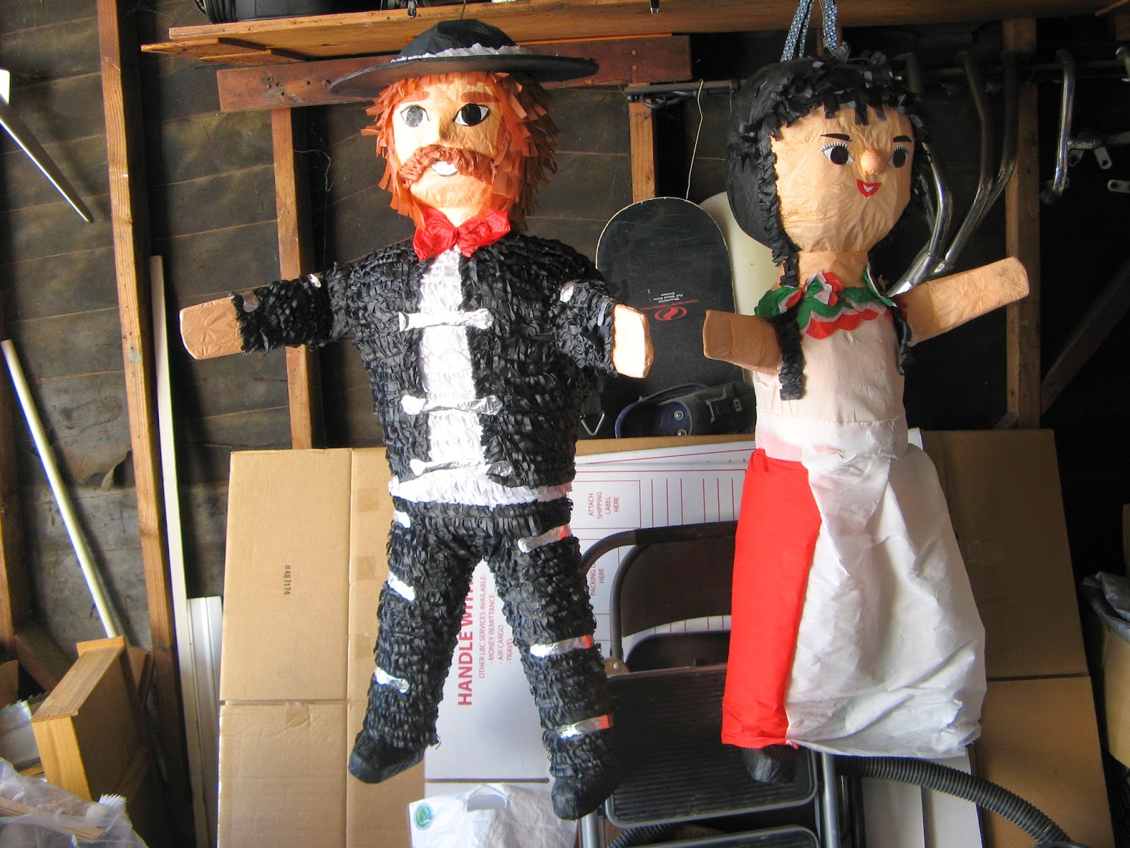 TRAVELS (and more) WITH CECILIA BRAINARD The Pinata District of Los
