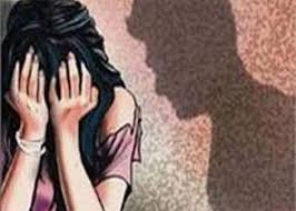 बिहार में बढ़ा मनचलों का दुस्साहस, महिला सिपाही के साथ मकान मालिक पर लगा छेड़छाड़ का आरोप बिहार में बढ़ा मनचलों का दुस्साहस, महिला सिपाही के साथ मकान मालिक पर लगा छेड़छाड़ का आरोप
