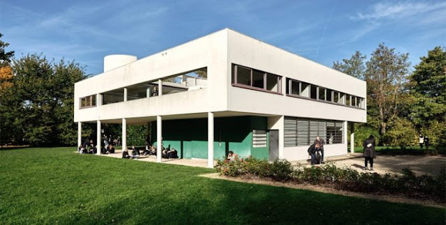 3) Villa Savoye (Le Corbusier, Paris, Prancis, 1931)