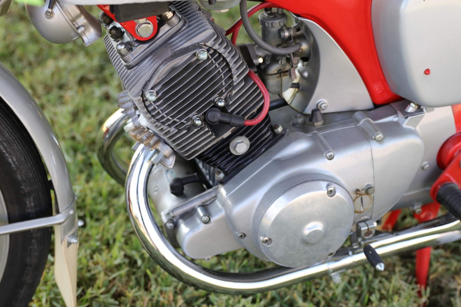 OldMotoDude: Honda Benly 125 sold at the 2019 Barber Vintage Motorcycle ...