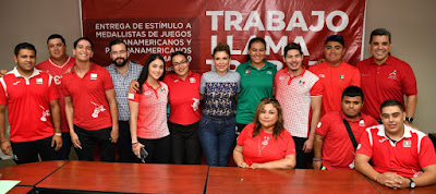 Abandera Gobernadora Pavlovich a atletas de la Ola Roja