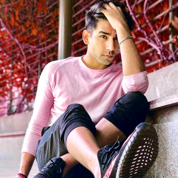 Rishi Dev Instagram, Age, Biography, Marriage, Wife & More