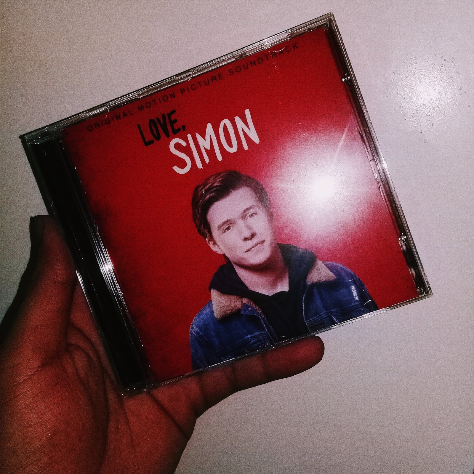 https://www.saraiva.com.br/love-simon-original-motion-picture-soundtrack-10133930.html