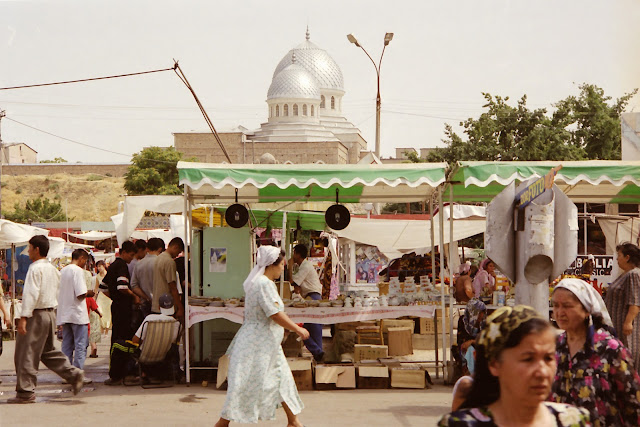 Ouzbékistan, Tachkent, Chorsu, © L. Gigout, 2001