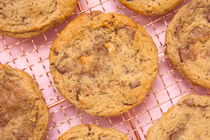 giant vegan walnut chocolate chip cookies