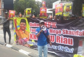 Demo di KPK Minta Airlangga Hartarto Diusut Dugaan Korupsi Diserang Preman