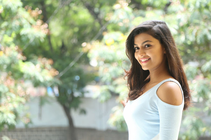 Anisha Ambrose At Fashion Designer S/O Ladies Tailor Interview