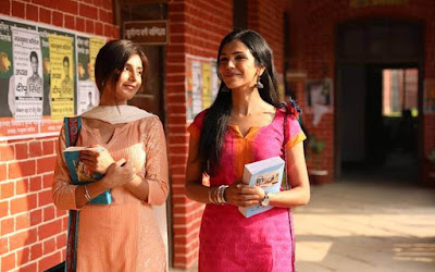 Mirzapur Season 1 heroine Shriya Pilgaonkar as Sweety Gupta, Harshita Gaur as Dimpy Pandit
