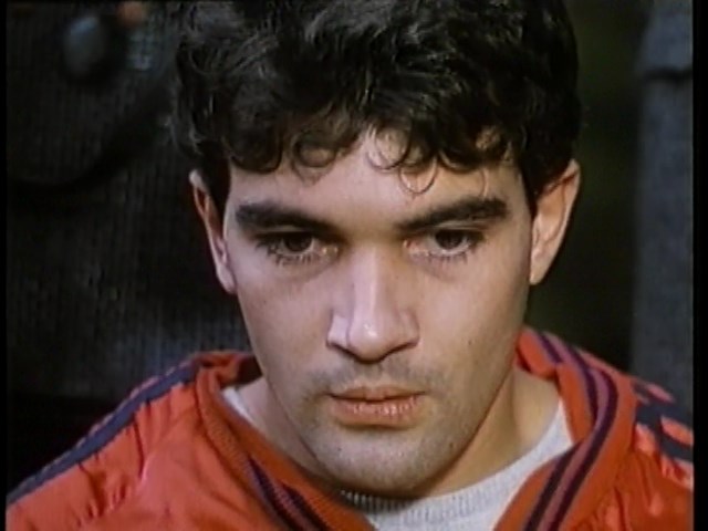 MATADOR (DUBLADO/DVD-RIP) – 1986 Matador%2B1986%2Bdublado.mkv_snapshot_01.09.57.560