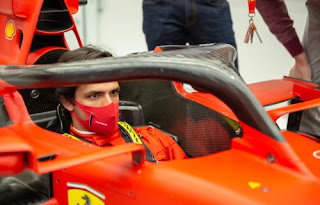 Carlos Sainz subido en un Ferrari Carlos Sainz subido en un Ferrari