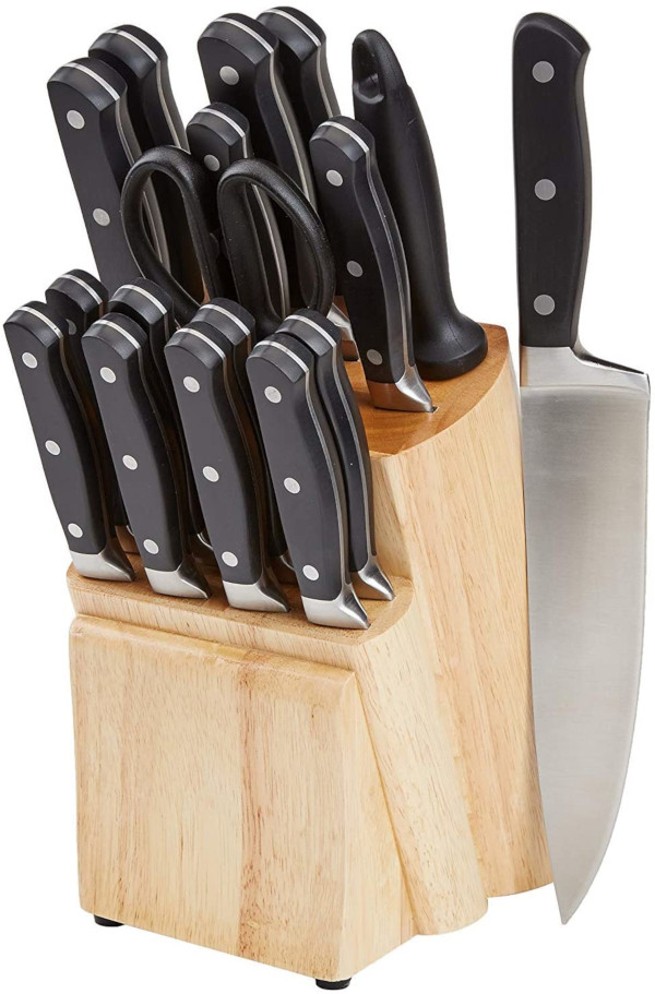 Set coltelli con ceppo AmazonBasic