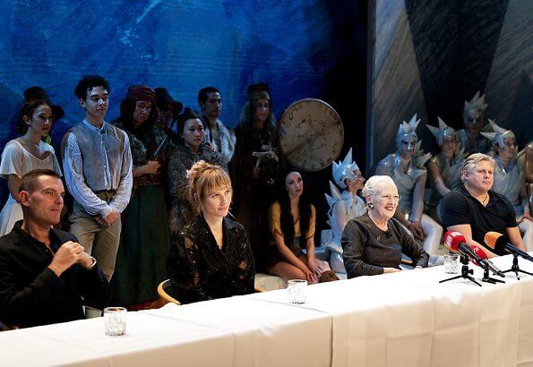 Queen Margrethe held a press conference about the new ballet, The Snow Queen in the Tivoli Concert Hall. Oh Land