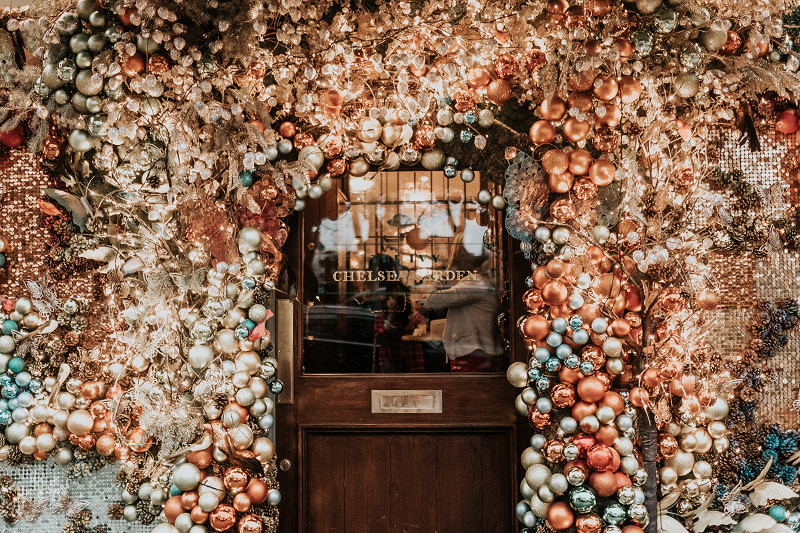 Weekday Wanderlust: Christmastime in London