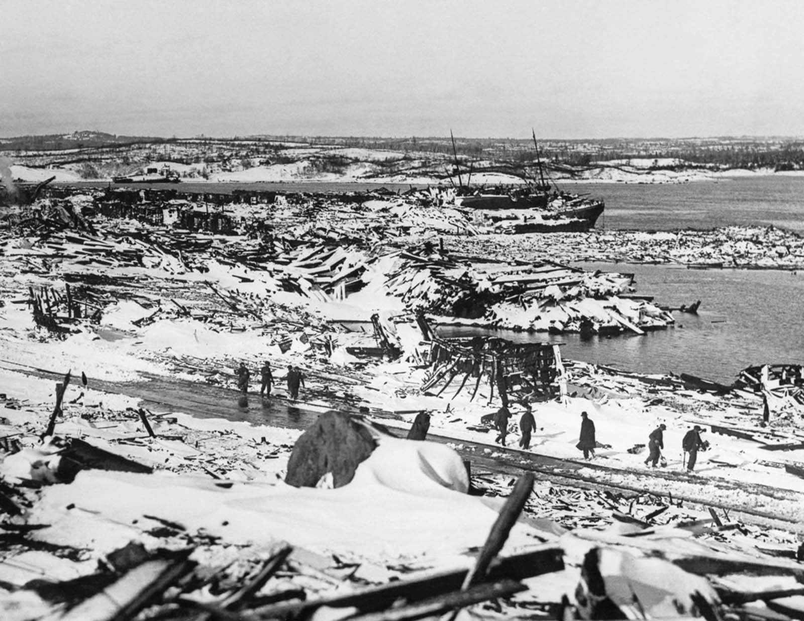 Halifax explosion photographs