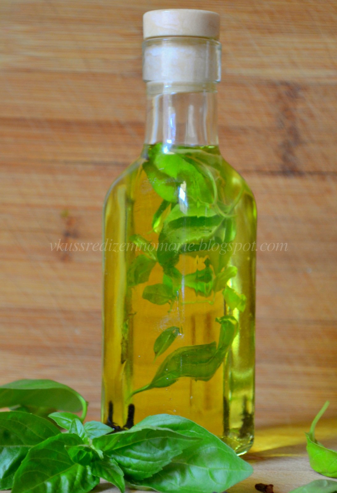 Как сделать ароматное масло для салатов. Как сделать ароматное масло для салатов. Как сделать ароматное масло для салатов. Ароматное масло для салатов фото. Масло со специями.