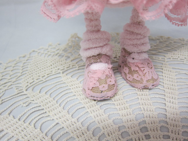 Natasha'ScrapbooKorner: How to make a Doll Shoes Tutorial by request