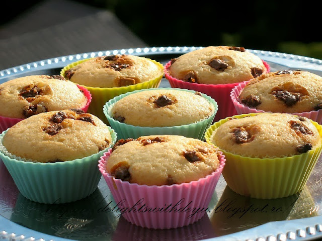 Muffins cu bucati de ciocolata