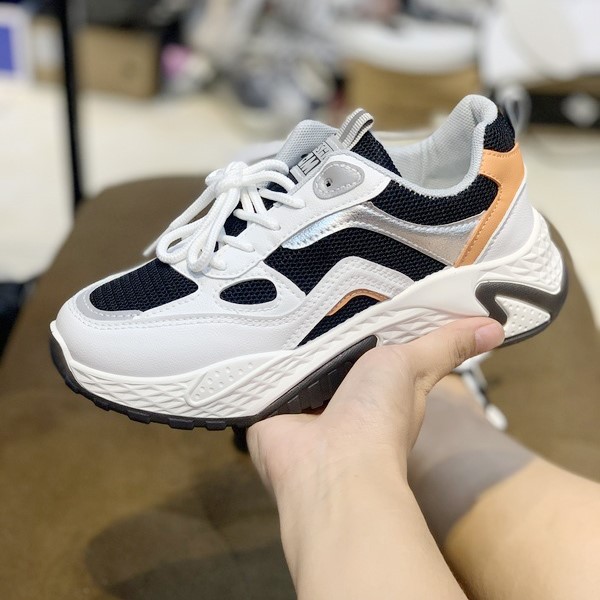 Giày thể thao Nữ đôn đế 12112003, phối màu đẹp mắt, phong cách năng động Giày thể thao Nữ đôn đế 12112003, phối màu đẹp mắt, phong cách năng động