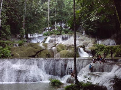 wisata di kendari air terjun moramo