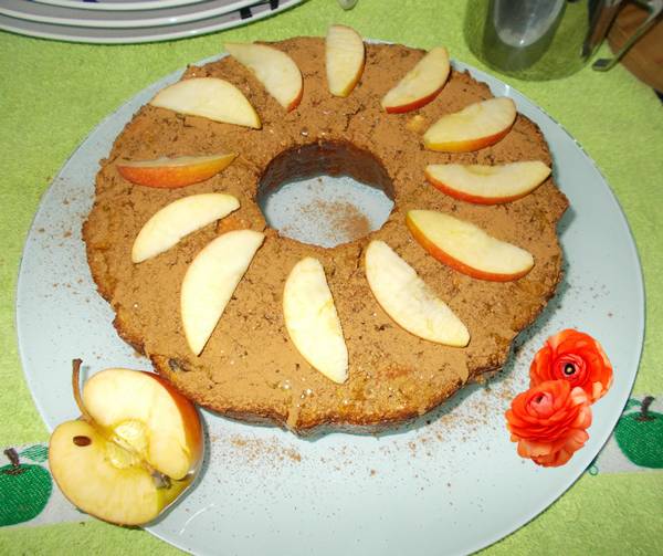 Bolo de aveia com maçã e ameixa Bolo de aveia com maçã e ameixa
