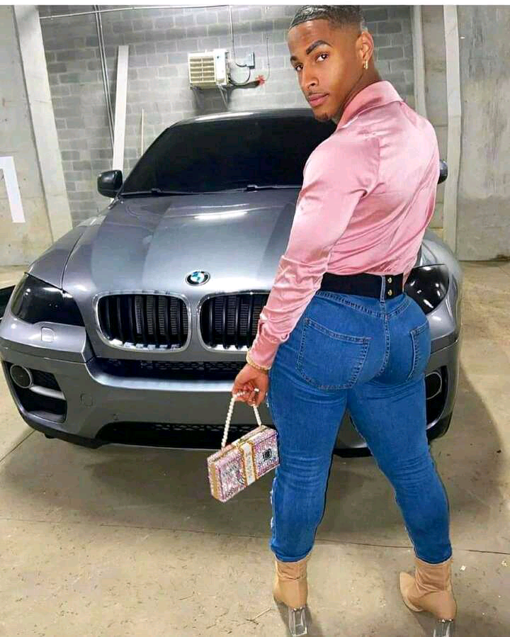 Slay Queens Under Pressure As This Man Shows His Beautiful Backside