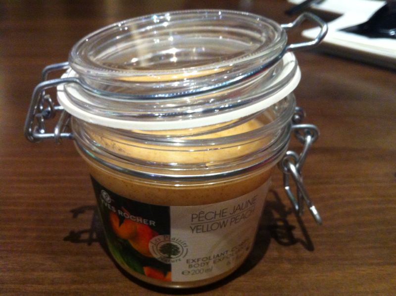 EVERGREEN LOVE YVES ROCHER Yellow Peach Body Exfoliator Scrub