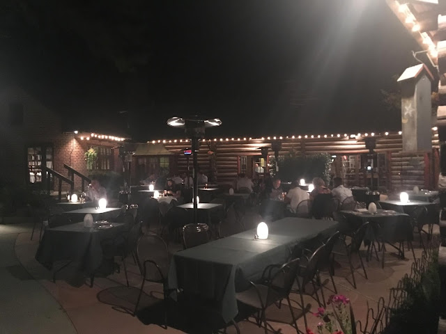 Dining at Log Haven's the Dogs Days of Summer Dining at Log Haven's the Dogs Days of Summer