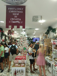 A "Christmas Shop" in Dubrovnik Old town