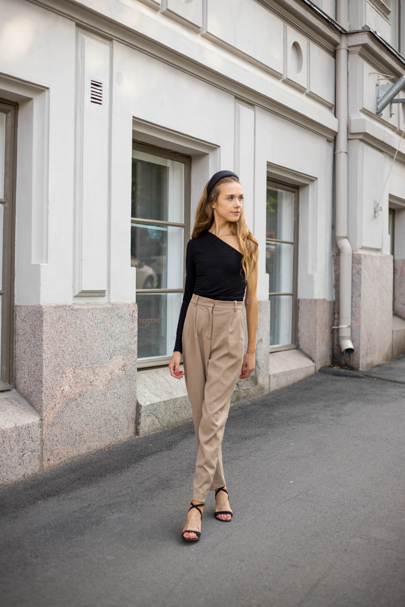 Syyspukeutumisen kulmakivet 2021 // Autumn style staples 2021