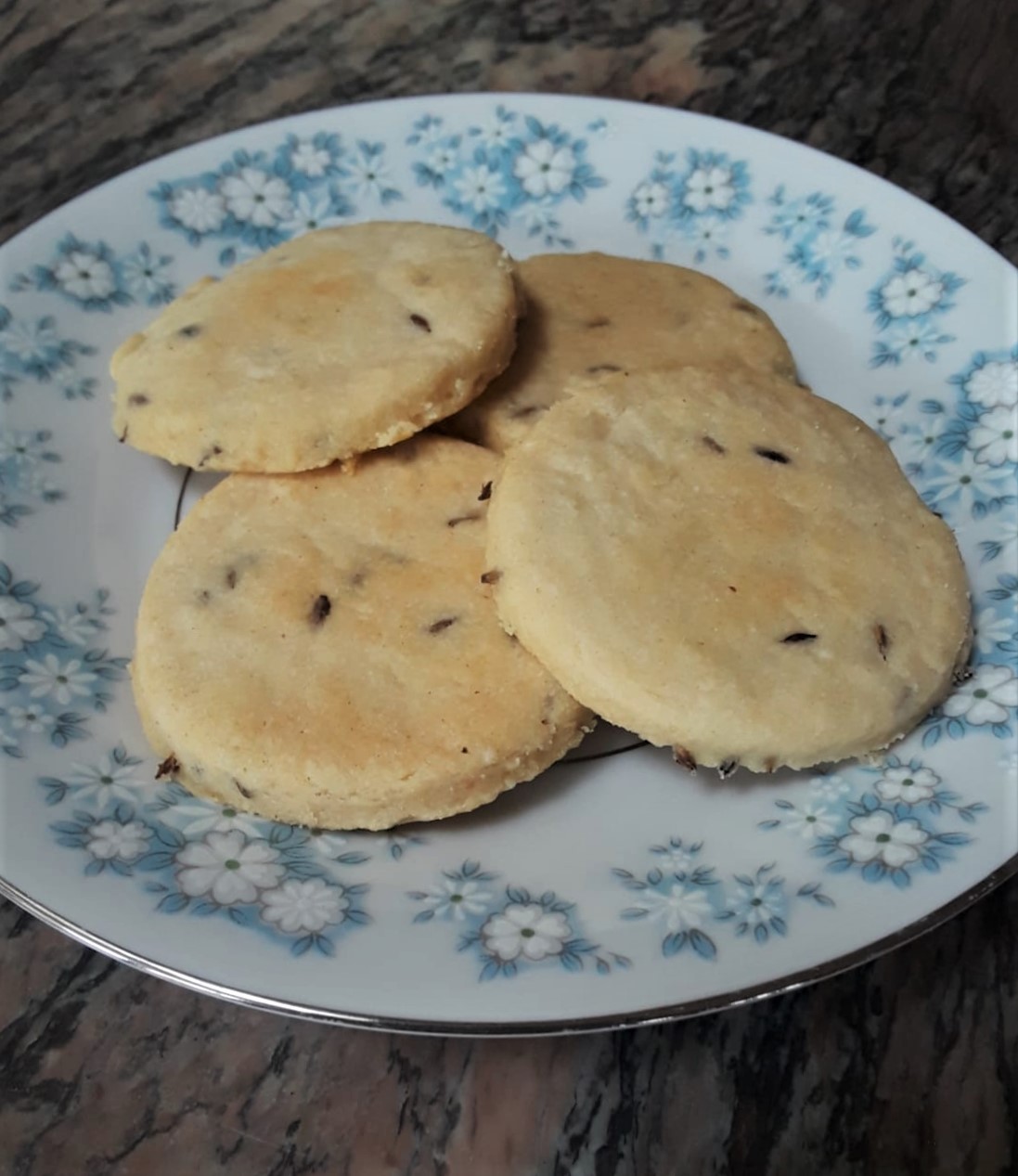 Halah Bakes Roasted Cumin Biscuits (Zeera Biscuits) Vegan*