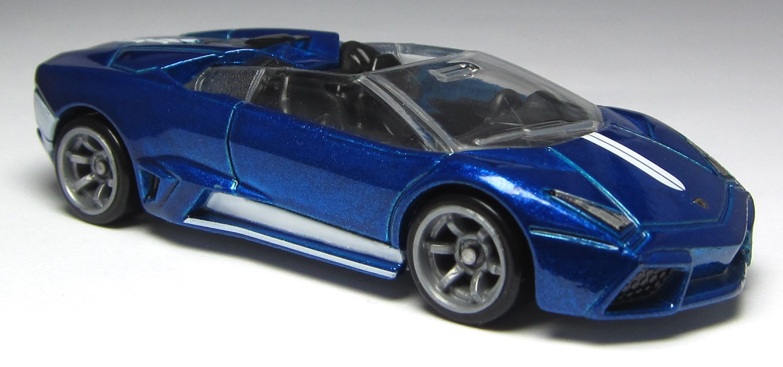 Lamborghini reventon hot wheels