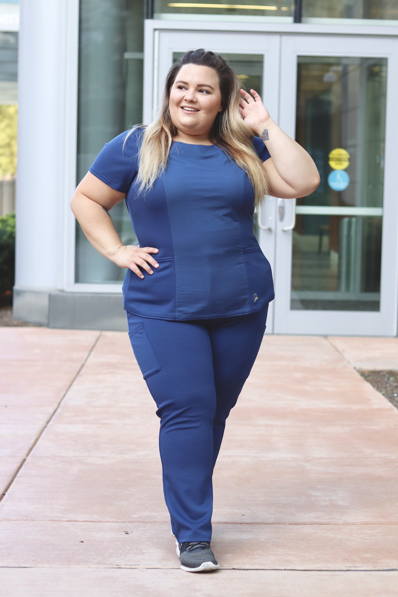 plus size scrubs, plus size medical apparel, affordable plus size clothing, natalie in the city, natalie craig, plus size fashion, Chicago plus size fashion blogger