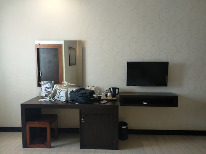 Where will you stay?*  #33  Pengalaman Menginap di Hotel Roditha Banjarbaru dan Hotel Ibis Style Braga, Bandung