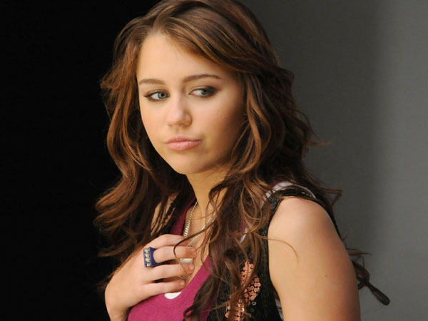 Opinion miley cyrus upskirt during vma awards remarkable Magnificent phrase miley cyrus upskirt during vma awards thank for