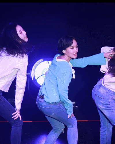 719edb99b88671872ae18f2923d965222af627b7.gif