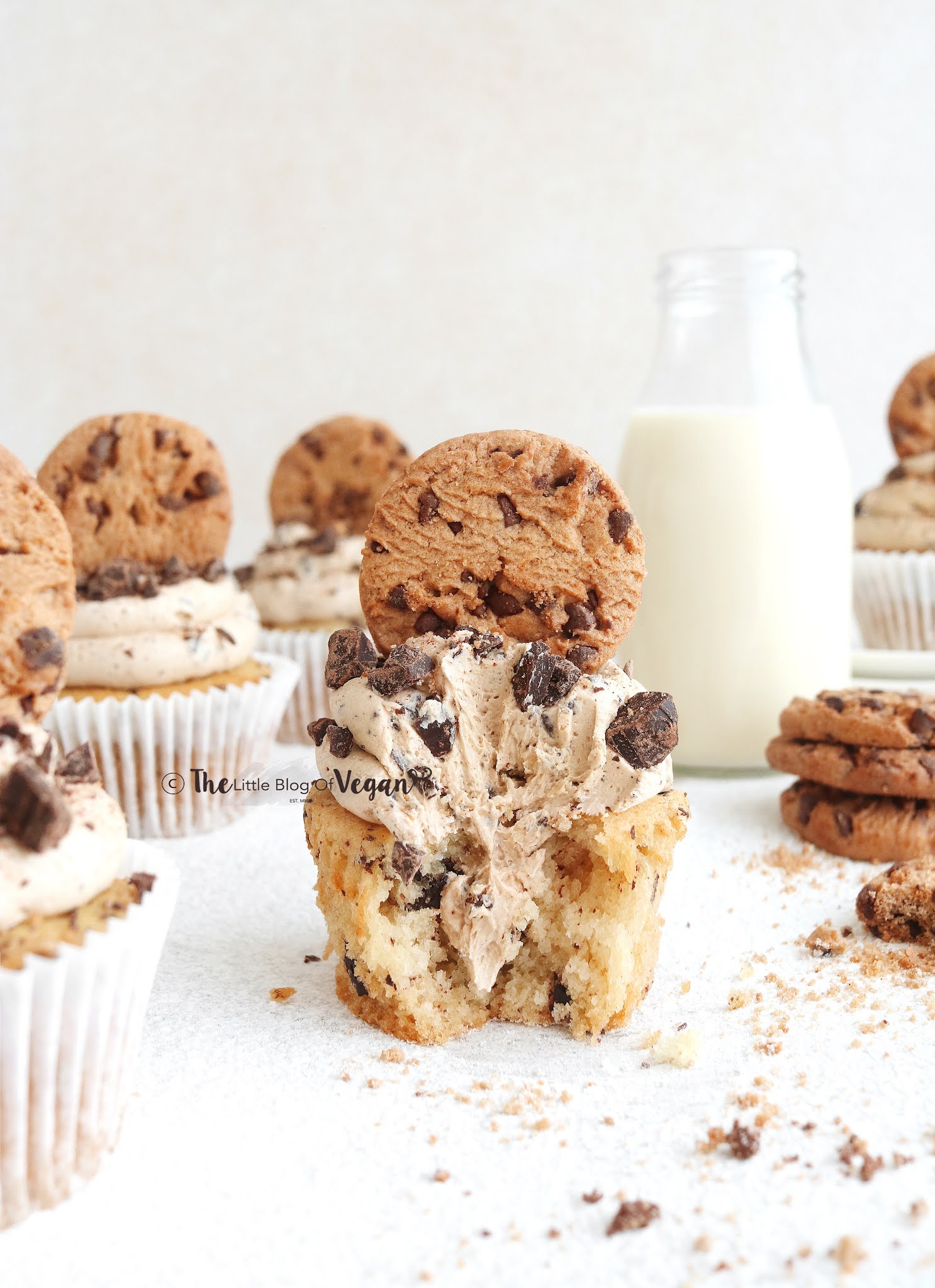 Cookie Dough Cupcakes Filled Cookie Dough cupcakes